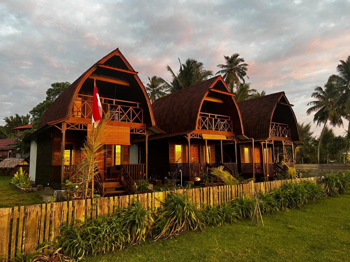 Momos Surf Shack Hotel Salul Bagian luar foto