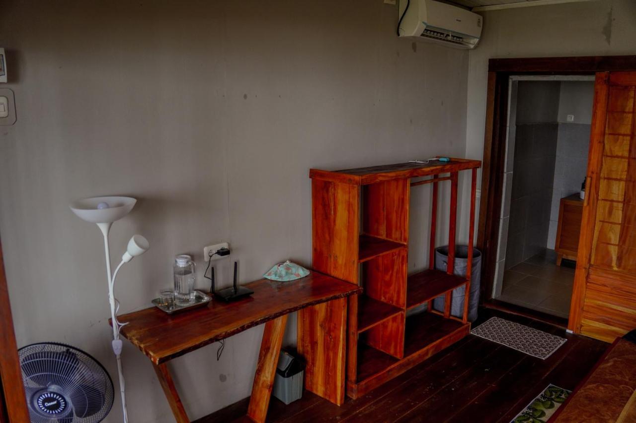 Momos Surf Shack Hotel Salul Bagian luar foto