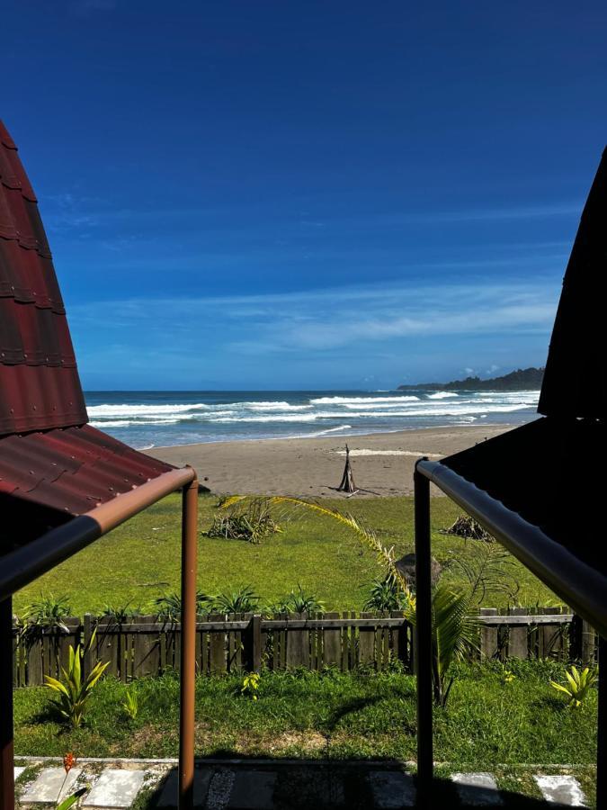 Momos Surf Shack Hotel Salul Bagian luar foto
