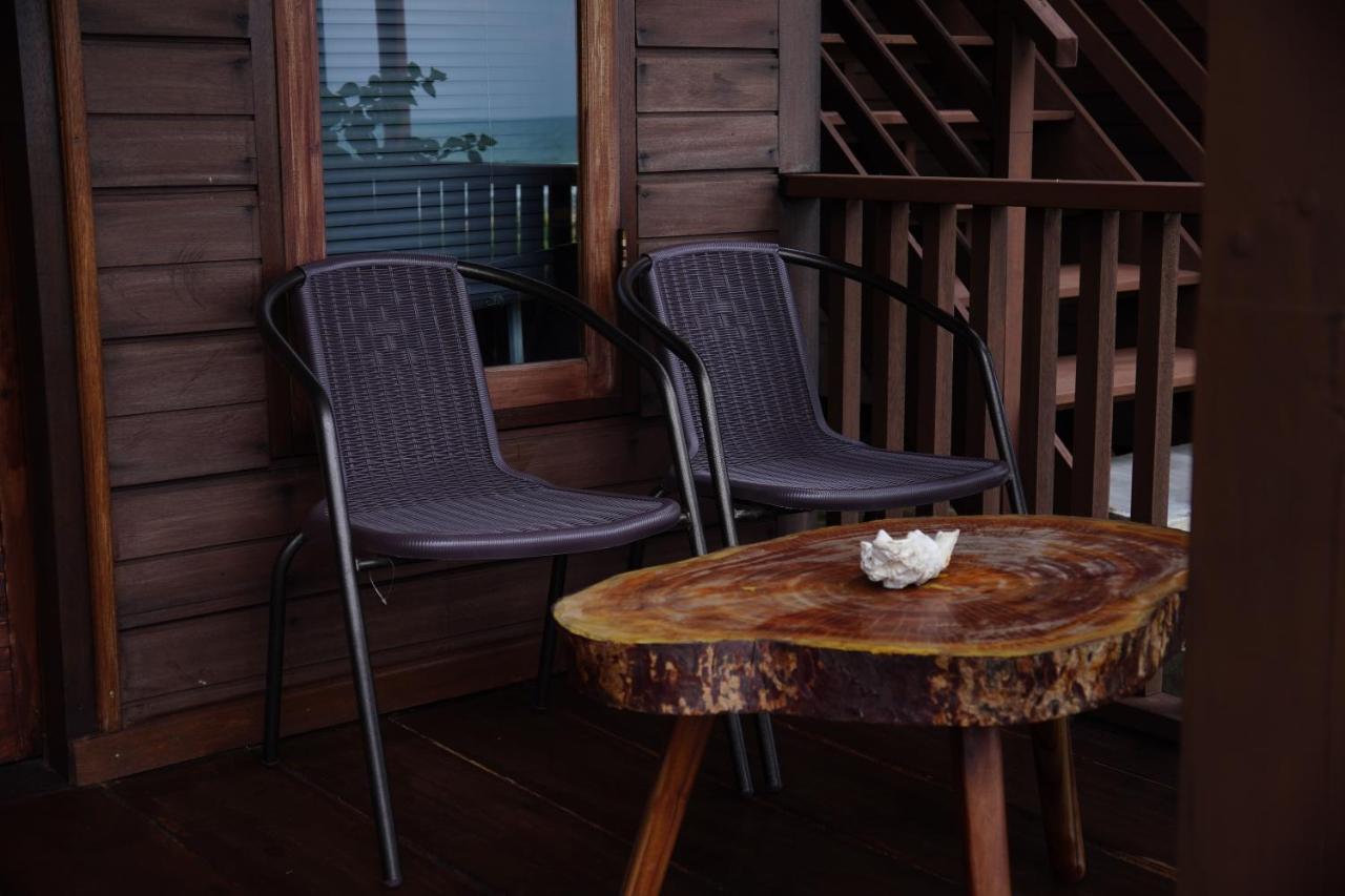 Momos Surf Shack Hotel Salul Bagian luar foto