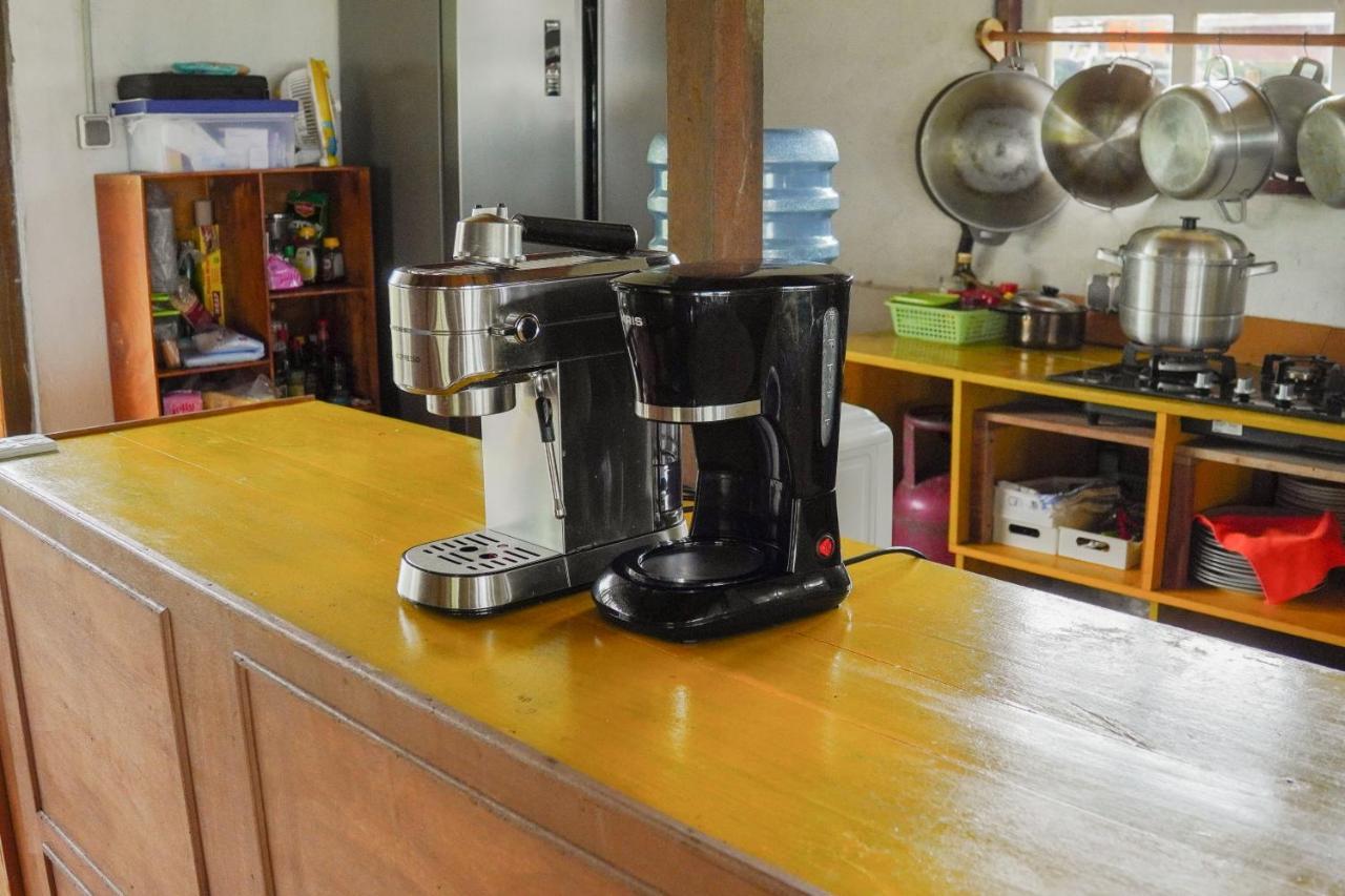 Momos Surf Shack Hotel Salul Bagian luar foto