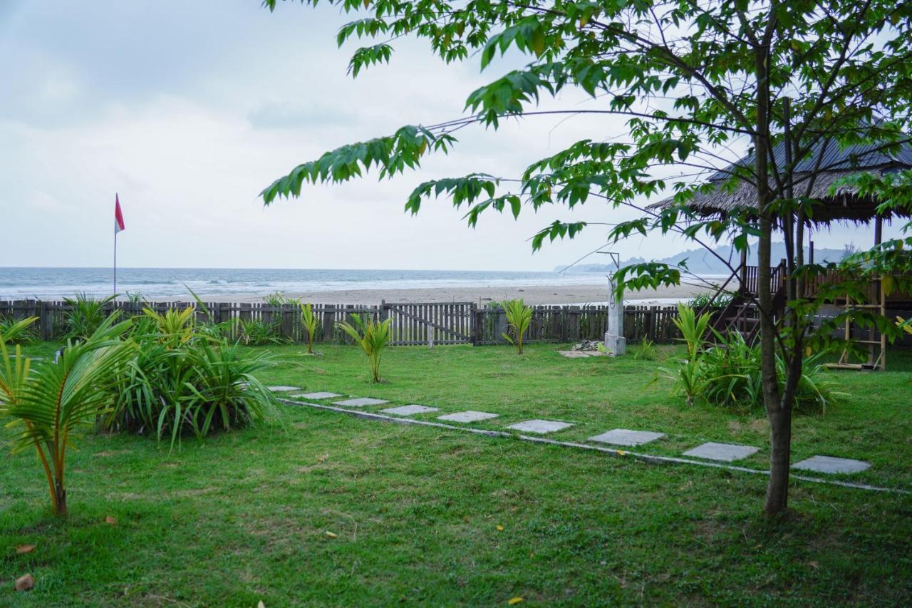 Momos Surf Shack Hotel Salul Bagian luar foto