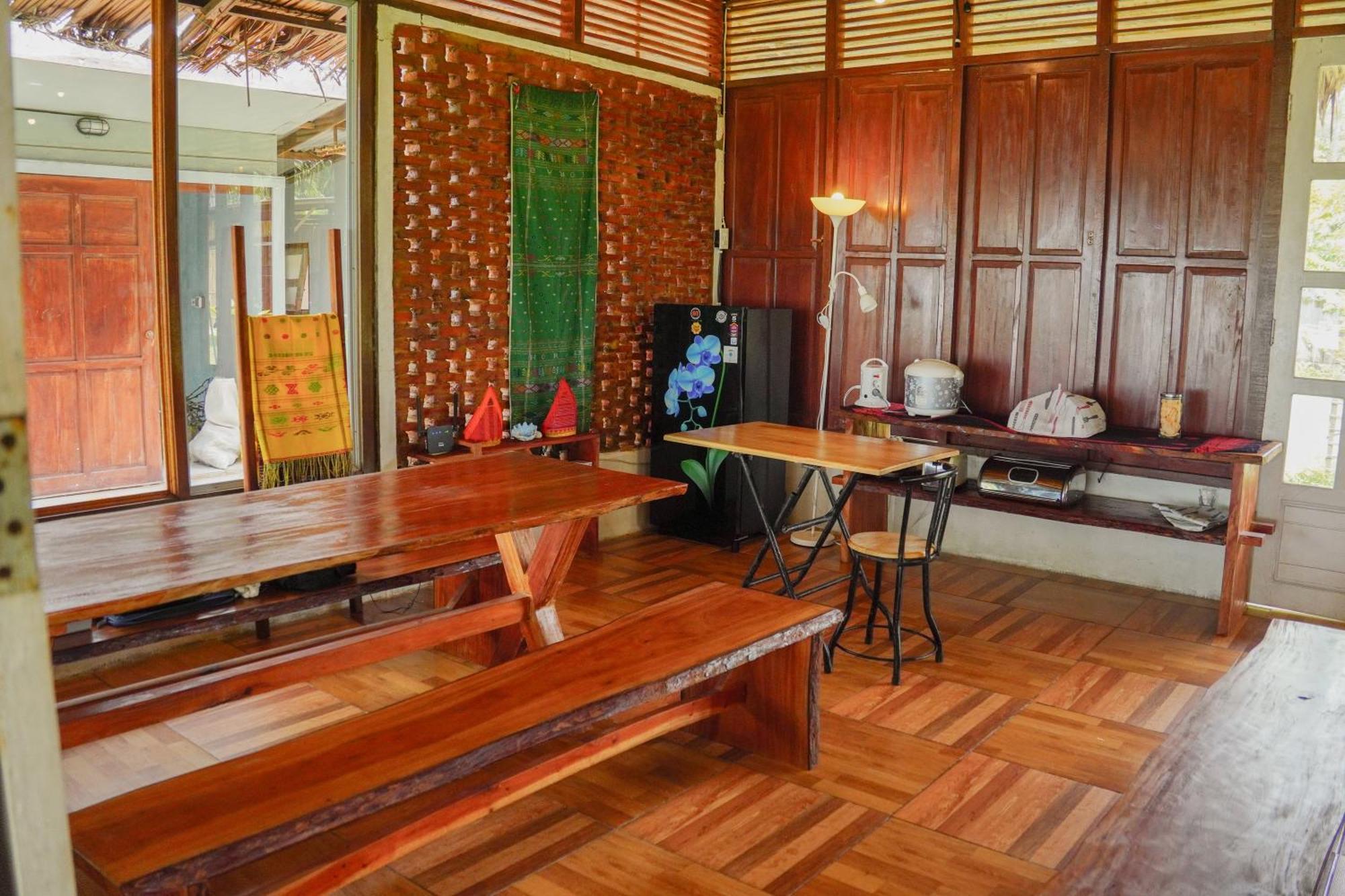 Momos Surf Shack Hotel Salul Bagian luar foto