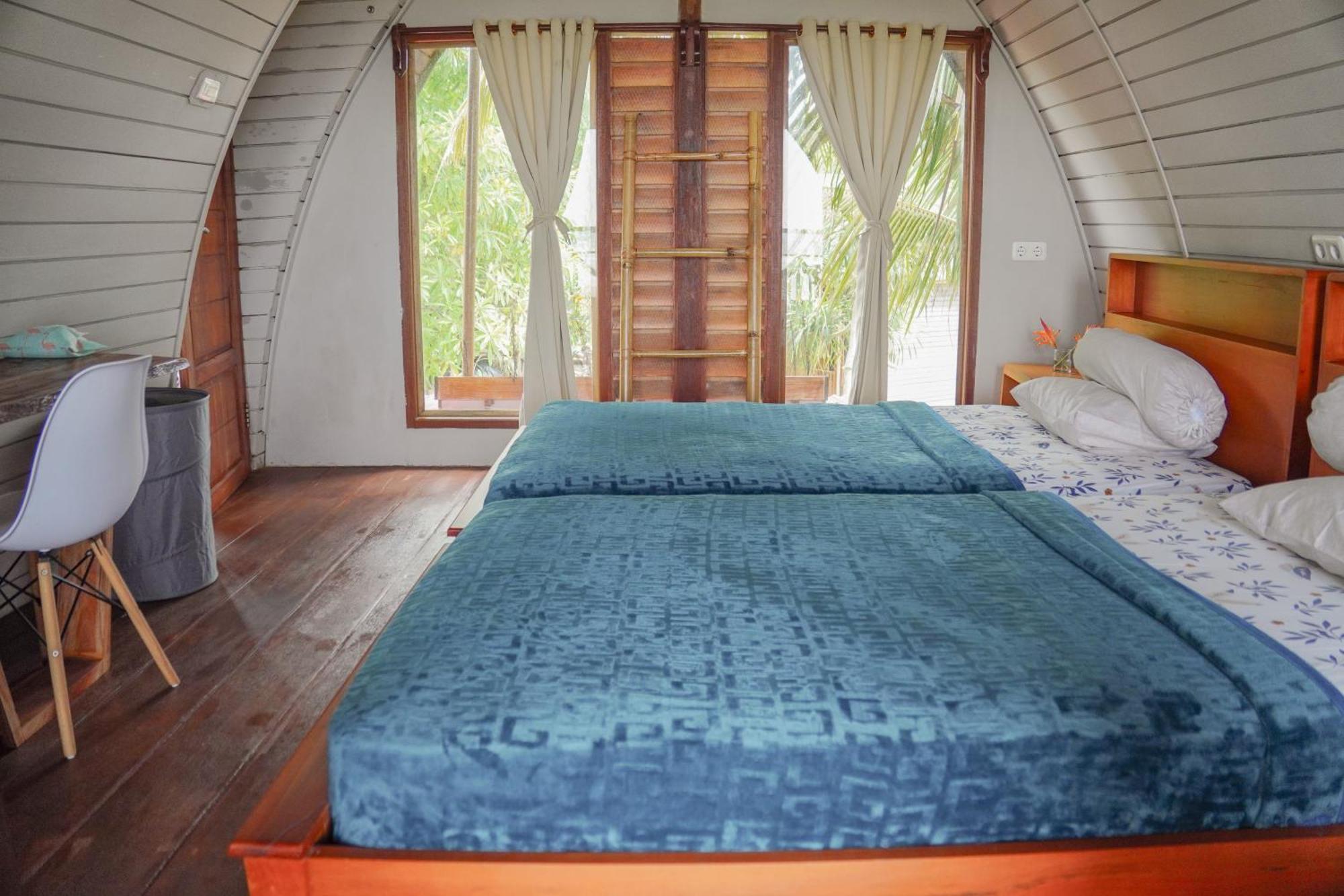 Momos Surf Shack Hotel Salul Bagian luar foto